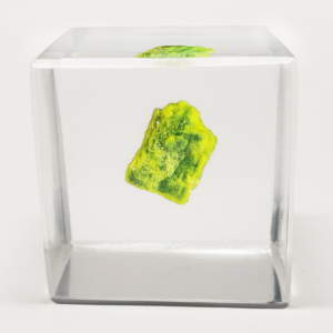 Uranium Resin Cube 1.4"